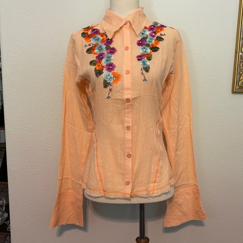NWOT Aziz long sleeve button down shirt sz M